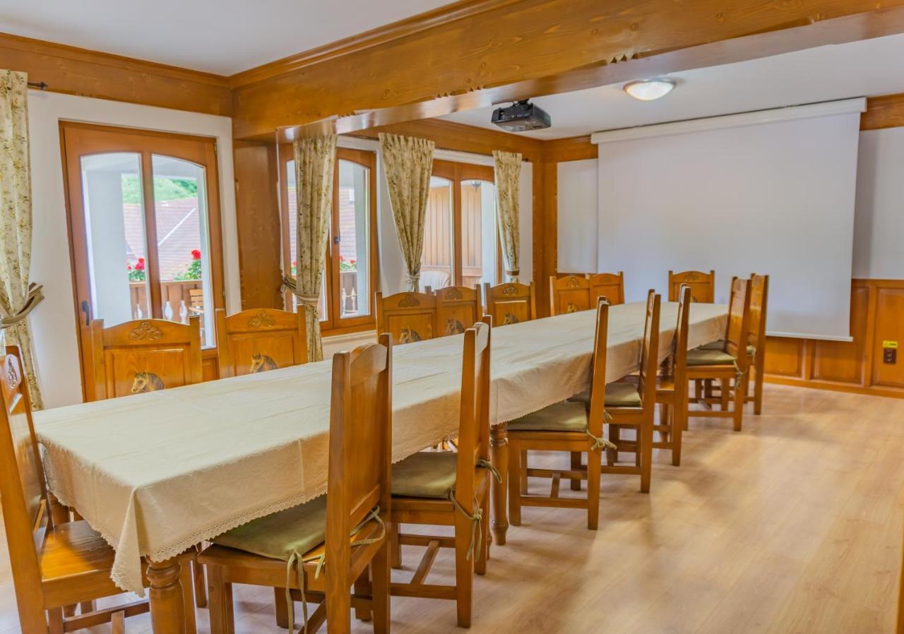 Villa Popasul Craiului Zărneşti Exterior foto