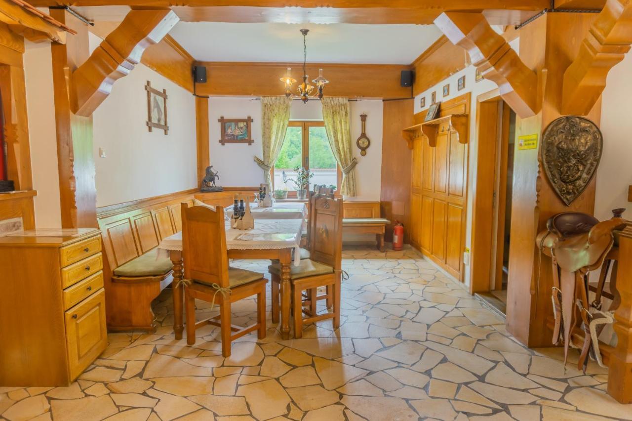 Villa Popasul Craiului Zărneşti Exterior foto