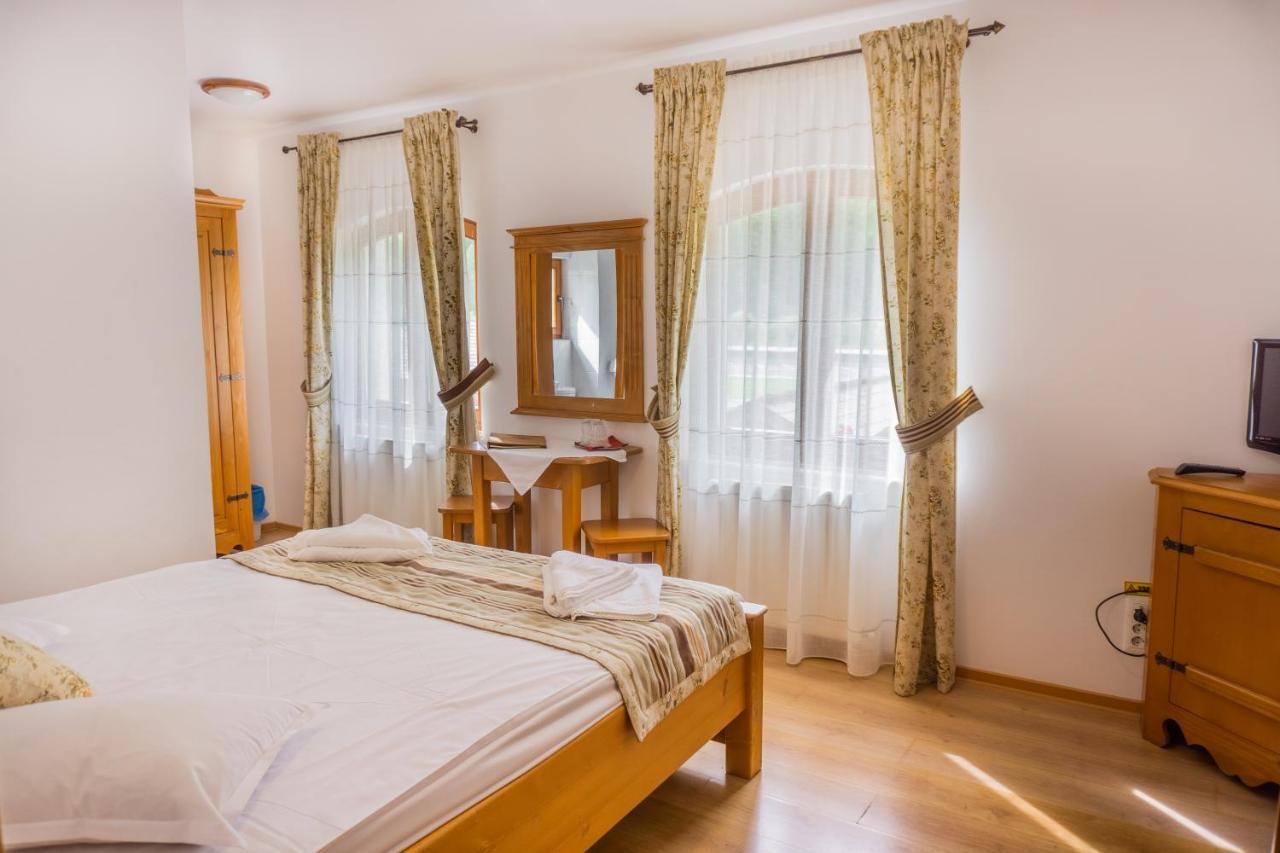 Villa Popasul Craiului Zărneşti Exterior foto